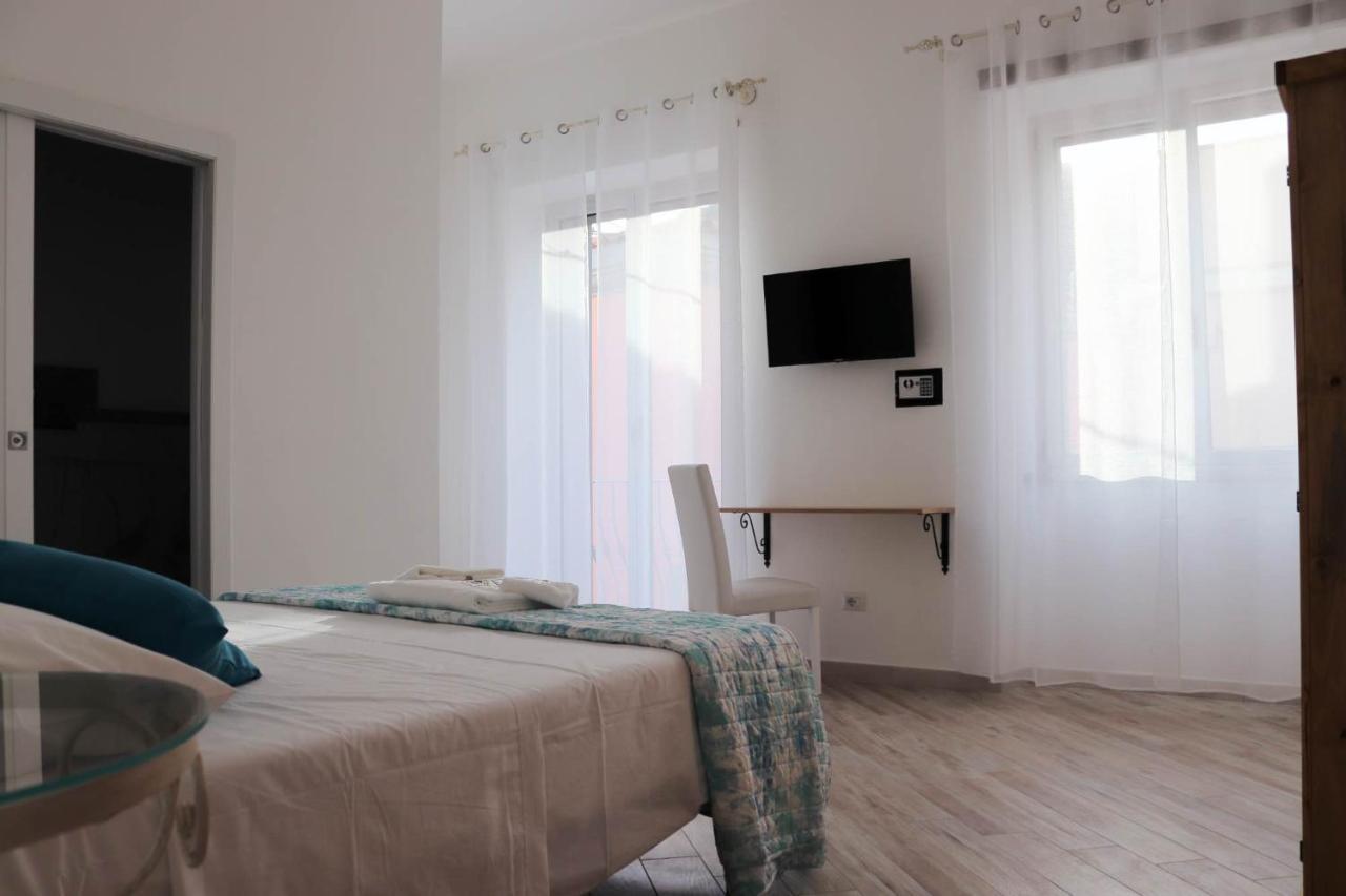 Clelia'S Boutique Rooms & Suites La Maddalena  Luaran gambar