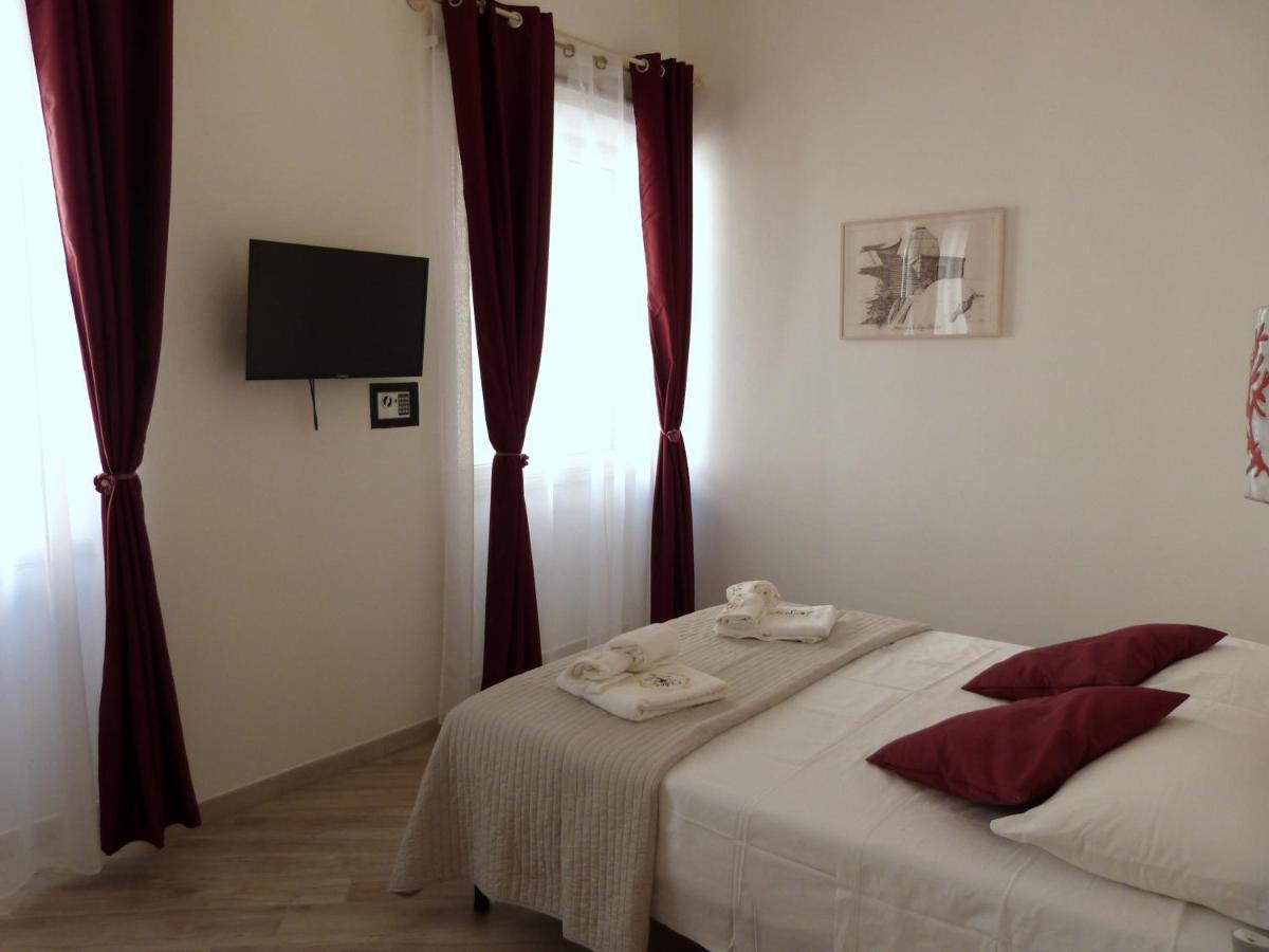 Clelia'S Boutique Rooms & Suites La Maddalena  Luaran gambar